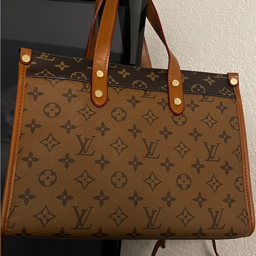 Handbag